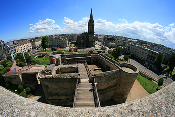 Caen vue des remparts sur Saint-Pierre