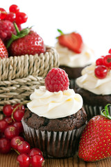 Red berry cupcakes