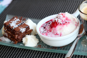 desserts, café gourmand