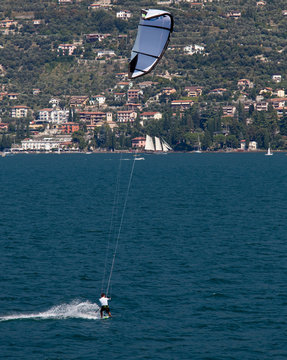 Parasurfing on Lake Garda