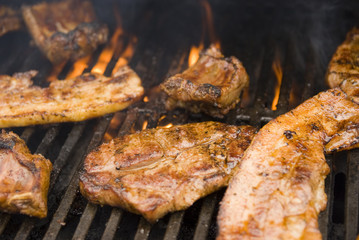 Fleisch am Griller