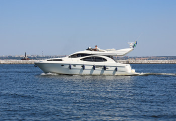 speed boat