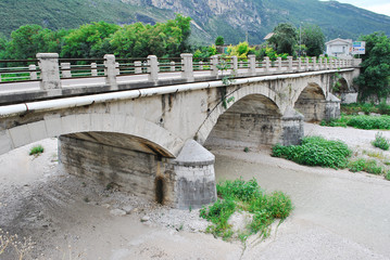 Fototapeta na wymiar kamienny most