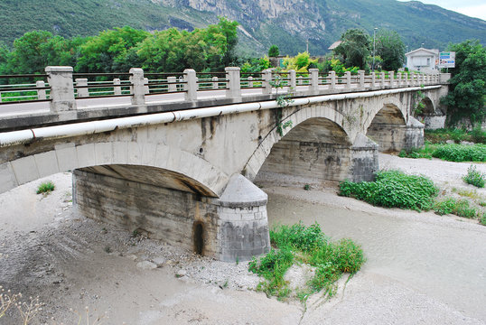 stone bridge