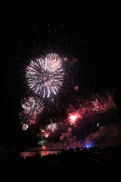 feux artifices fete lac annecy 2010