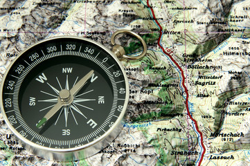 Bergwandern mit Kompass