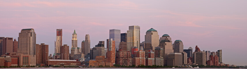 Fototapeta na wymiar Downtown Manhattan Sunset Panorama