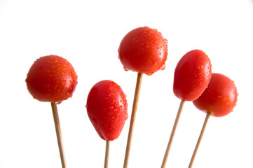 Aufgespießte Cocktailtomaten