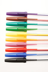 カラフルなボールペン