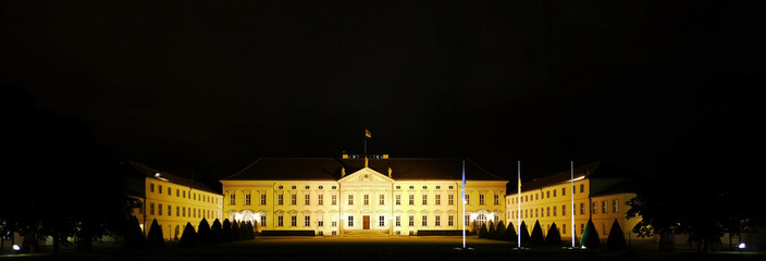 Fototapeta na wymiar Berlin - Bellevue by Night - Seat of the German President