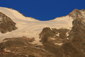 Fototapeta na wymiar Glacier Armancette wieczór