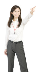 指差す女性社員