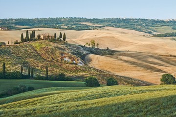 Naklejka premium Scenic view of typical Tuscany landscape