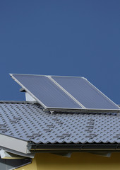 Solarzellen am Dach