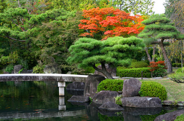 Herbstlicher Park, Schloss Himeiji, Japan