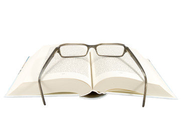 Buch und Brille
