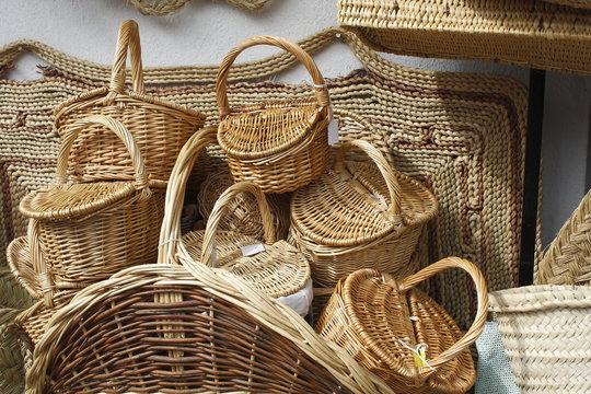 cestas de mimbre