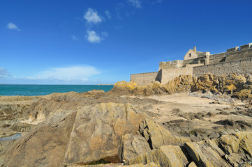 Le Fort National à Saint Malo à marée basse
