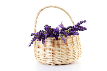 Fototapeta na wymiar basket with lavender flowers