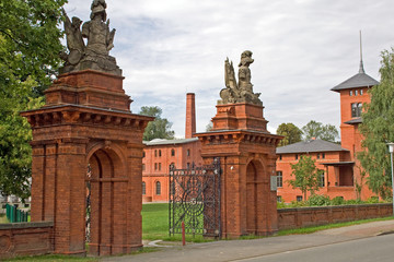Hauptportal des Landgutes Borsig im Havelland (Brandenburg)