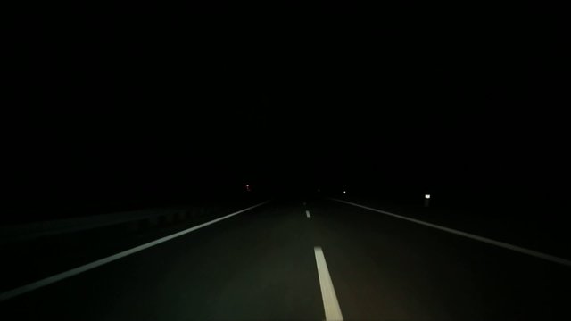 Fahrt. Stra&szlig;e. Nacht