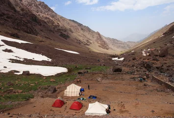 Tentes au sommet du Toubkal © Emmanuelle Combaud