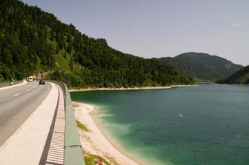 Sylvensteinsee Stausee Br&uuml;cke bayern berge isarwinkel