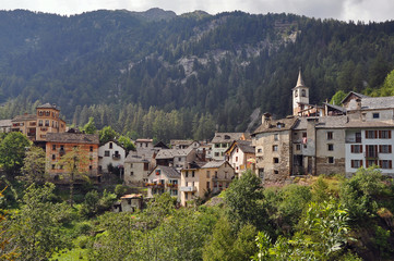 Fototapeta na wymiar Górska wioska w Ticino # 100810-005