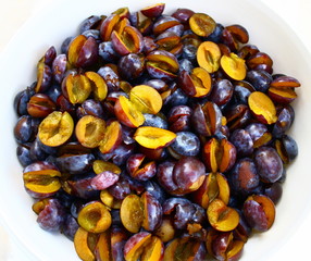 prunes quetsches coupées pour confiture
