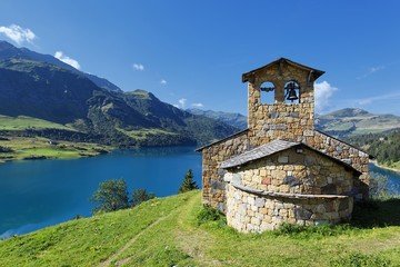 chapelle au petit matin