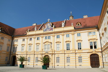 Fototapeta premium Melk ,l'abbaye