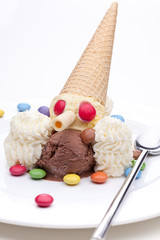Eis Pinocchio mit Löffel