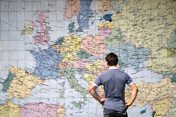 looking europe © Noris Cocci