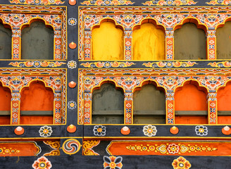 Detail Fassade der Paro Dzong Klosterburg, Bhutan - obrazy, fototapety, plakaty