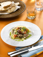 agneau au chou et aux dattes