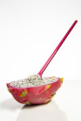Pitahaya auf weißem Hintergrund