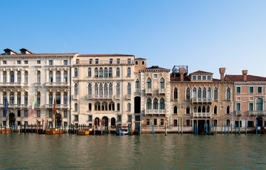 Fototapeta na wymiar Venetians' houses on the Grand Canal