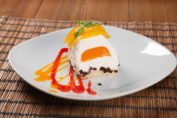 fruit delicious cake .