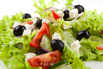 Vegetable salad with cheese