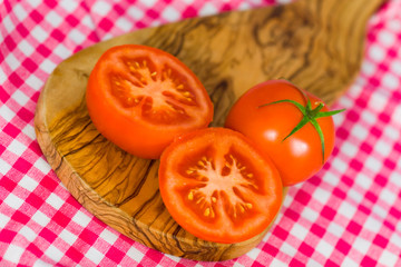 Fleischtomaten , Hälften