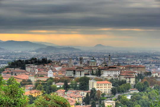 panoramica di citt&agrave; alta