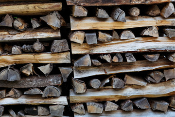 Geschichtetes Brennholz
