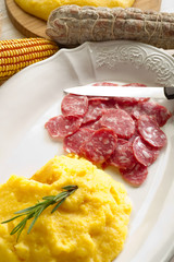 polenta salami-polenta e salame