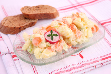 Kartoffelsalat mit Möhren