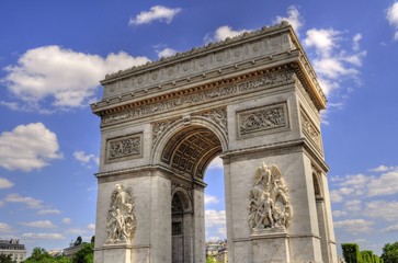 Fototapeta na wymiar Arc de Triomphe - Paryż (Francja)