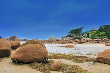 La côte de granit rose