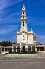 Fototapeta na wymiar Sanktuarium w Fatimie, słynny religijne miejsce w centrum Por