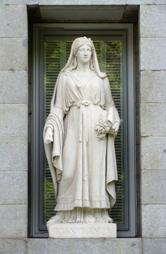 Estatua alegorica de la magnificencia