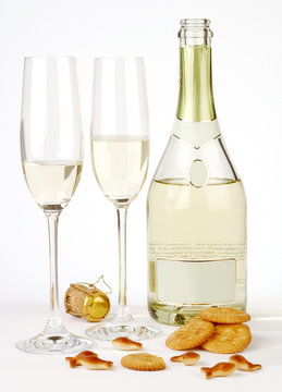 sektgl&auml;ser- und flasche
