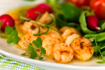 Gebratene Garnelen,Feldsalat